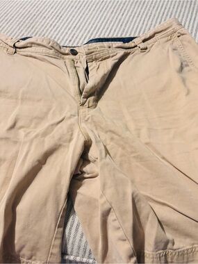 Izod Men's Light Beige Chino Pants